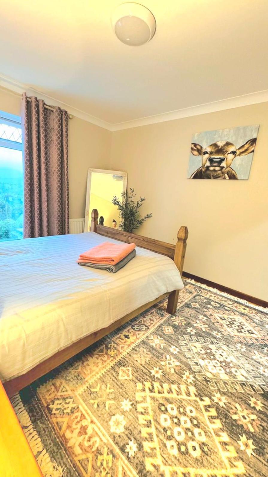 Lodge Abbey *